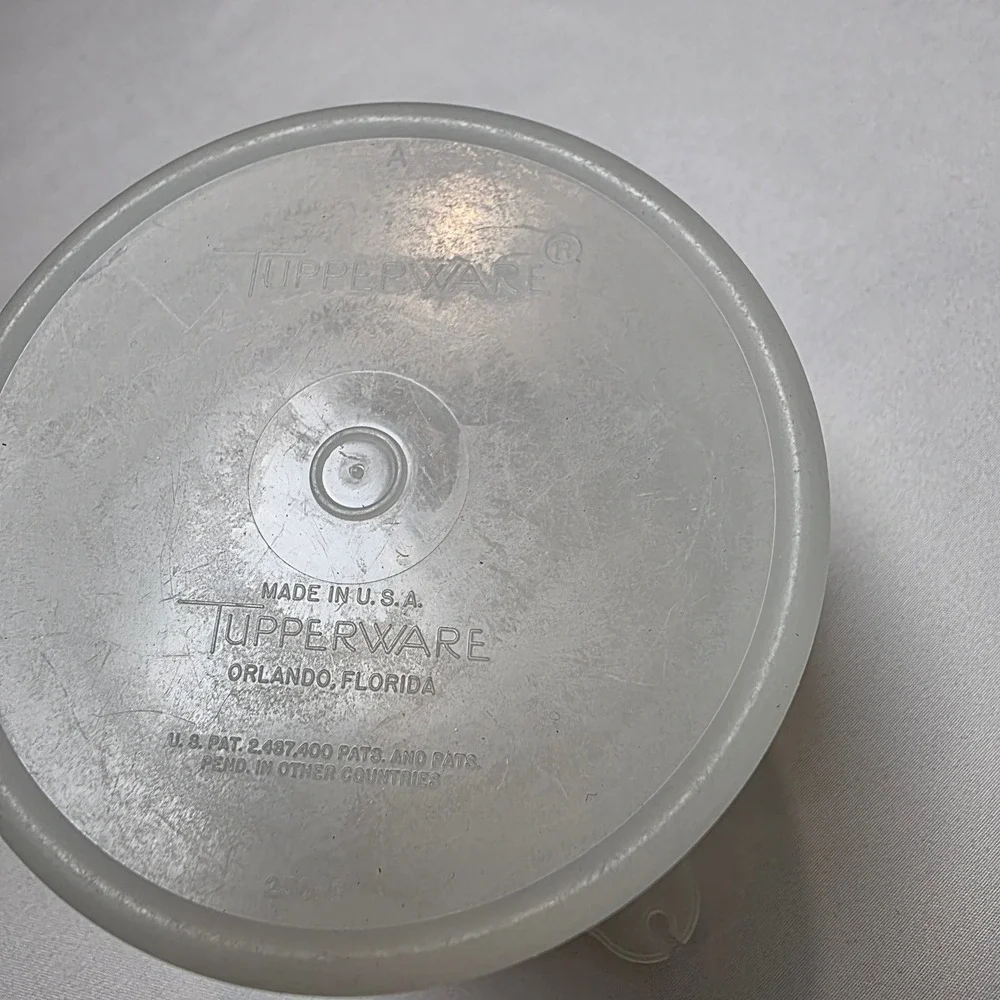 Tupperware Food Storage Container Small Translucent White 563-2 250-5 USA‎